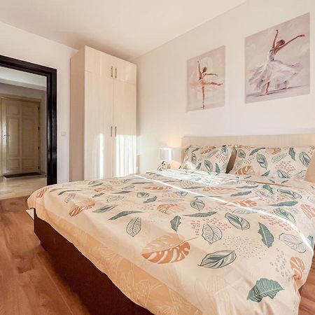 Uniquemoments Airport Apartment & Secure Parking & Airport Shuttle Jászvásár Kültér fotó