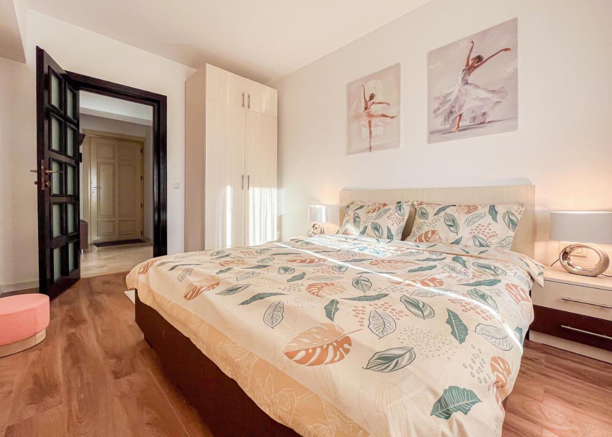 Uniquemoments Airport Apartment & Secure Parking & Airport Shuttle Jászvásár Kültér fotó