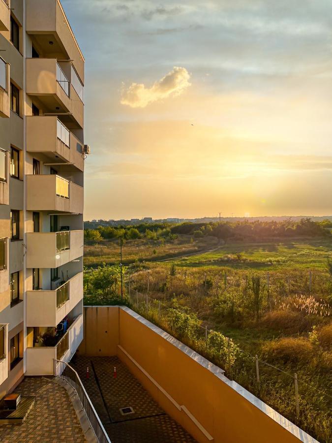 Uniquemoments Airport Apartment & Secure Parking & Airport Shuttle Jászvásár Kültér fotó