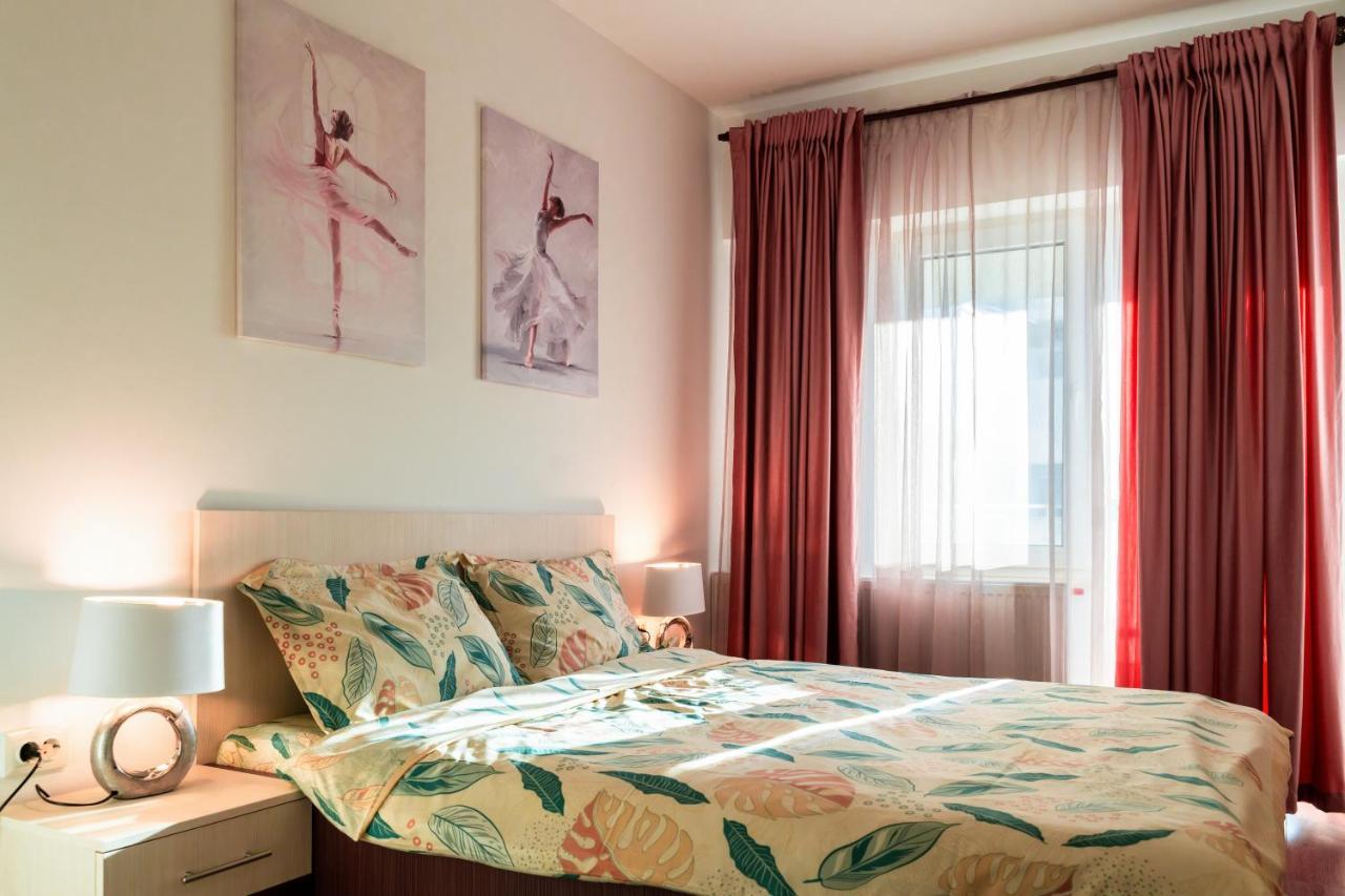 Uniquemoments Airport Apartment & Secure Parking & Airport Shuttle Jászvásár Kültér fotó